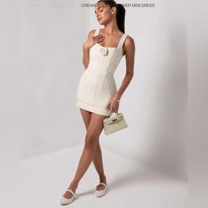 NWT! CREAM BOUCLE FLOWER MINI DRESS